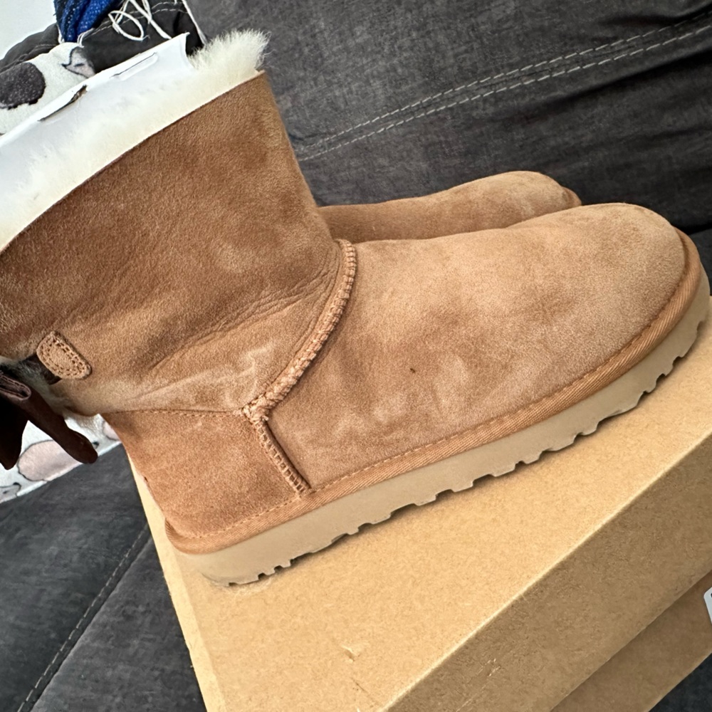 Ugg Bailey mini bow